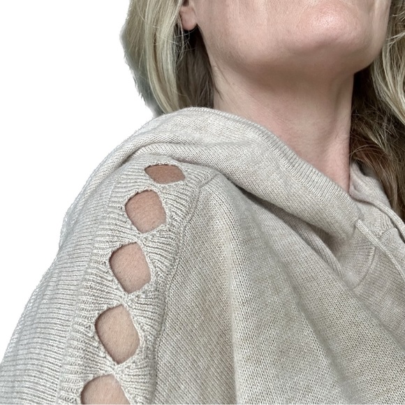 Fabulous neutral for all seasons. Fun peek-a-boo detailing along back & sleeves - Picture 6 of 8